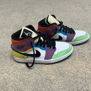Jordan 1 Mid SE
Multi-Color (Women's)